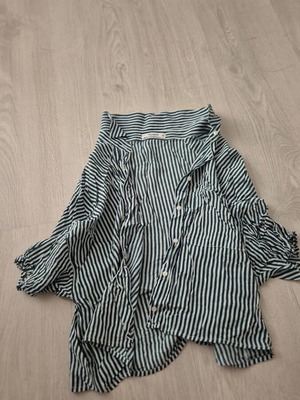 Bershka Small striped shirt blue used, fits medium
