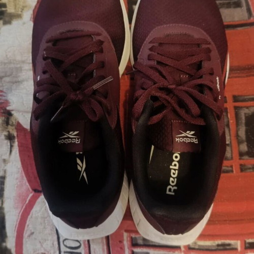 Reebok Athletic Shoes Bordeaux size 44.5 like new