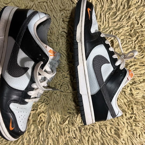 Nike Dunk Low like new, size 42, black and white