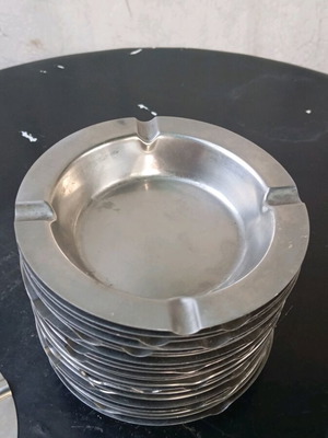 Stainless steel ashtrays used, pack of 23 pieces
