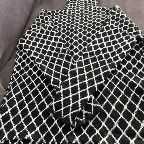 Tailor Made sweater like new, size S, impressive design