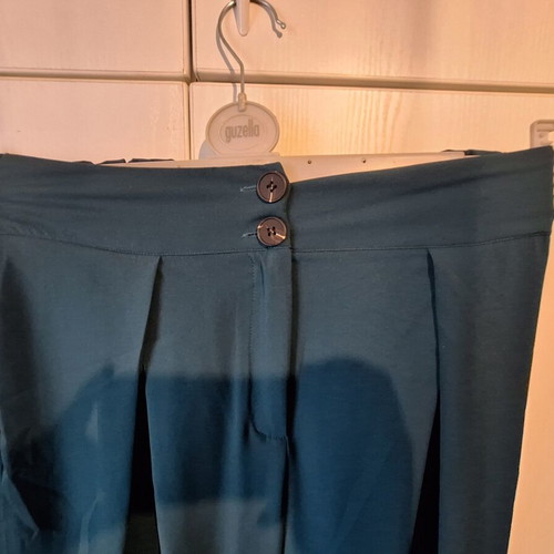 Shein green fabric pants like new, size XL