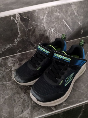 Skechers αθλητικά παπούτσια νούμερο 30 σαν καινούργιο, μαύρο και μπλε