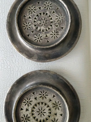 Set of two used Elkington silver plate butter dishes