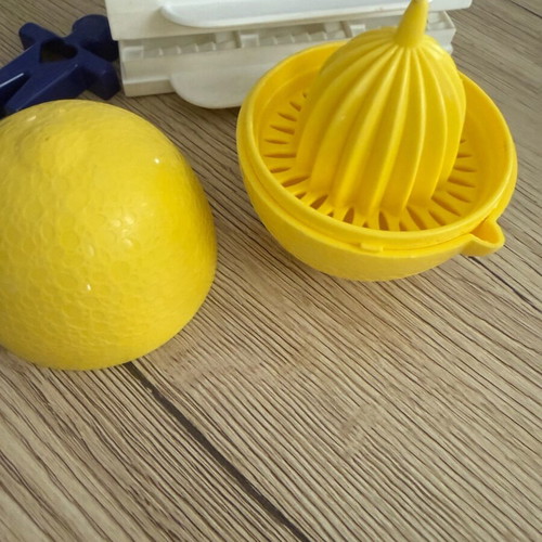 Pastry items like new, kitchen accessories