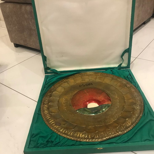 Decorative plate heirloom like new, in case