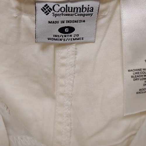 Columbia women's white bermuda shorts used, size S-M 36-38 with six pockets