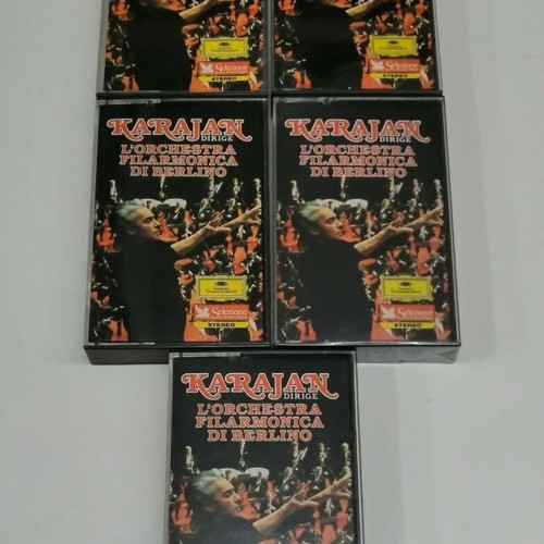 Karajan Dirige L'orchestra Filarmonica di Berlino cassette set like new, classical