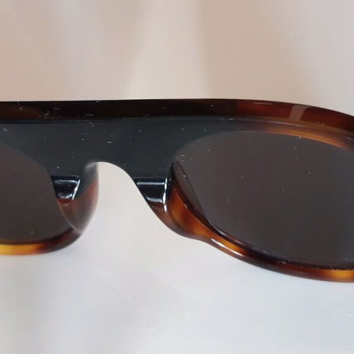 Loewe sunglasses like new, unisex with case
