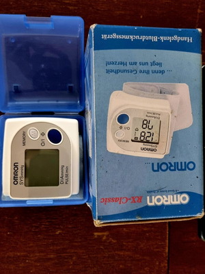 Omron Blood Pressure Monitor like new