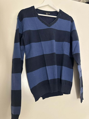 Bershka men's striped knitted V-neck sweater like new, blue size M
