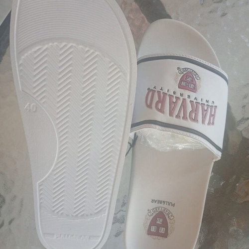 Pull and Bear Harvard University slippers new, size 40, white