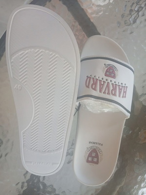 Pull and Bear Harvard University slippers new, size 40, white