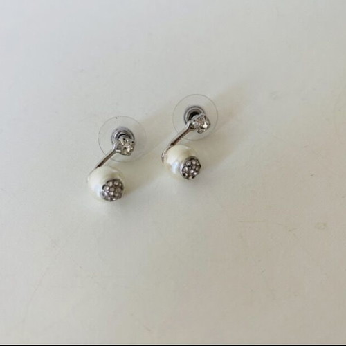 Oearl earrings double-sided, like new
