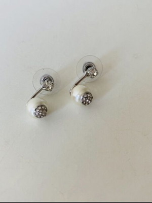 Oearl earrings double-sided, like new