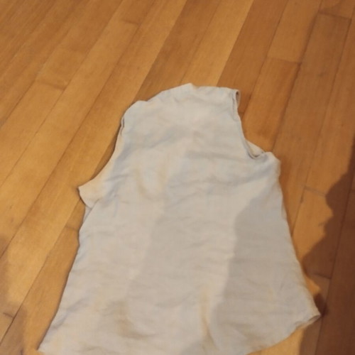 Anna Riska linen shirt like new, sleeveless, white and beige