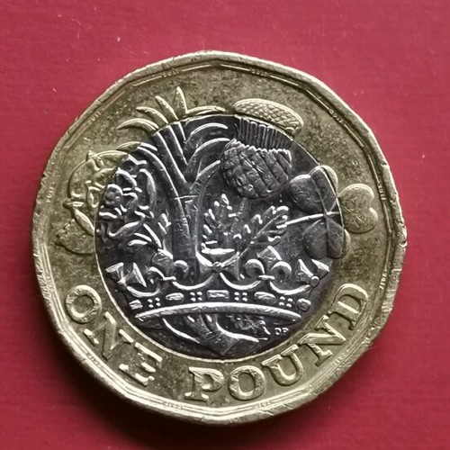 United Kingdom 1 Pound Coin 2017 like new