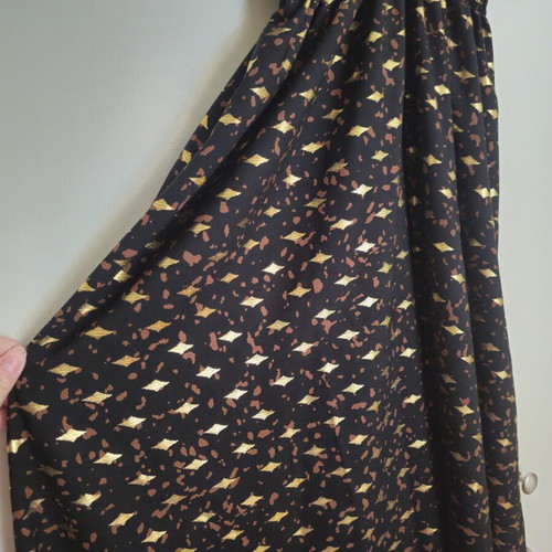 Dress Shine 2gether black, like new, size S/M with elastic waist