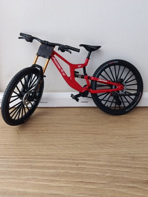 Mini bicycle red with suspension and functional chain new