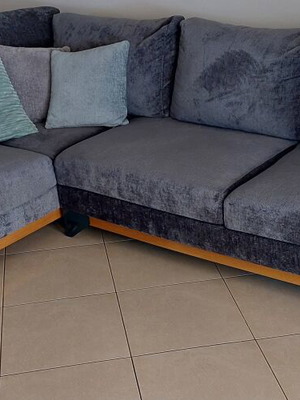Sofa new, dimensions 310x230 cm