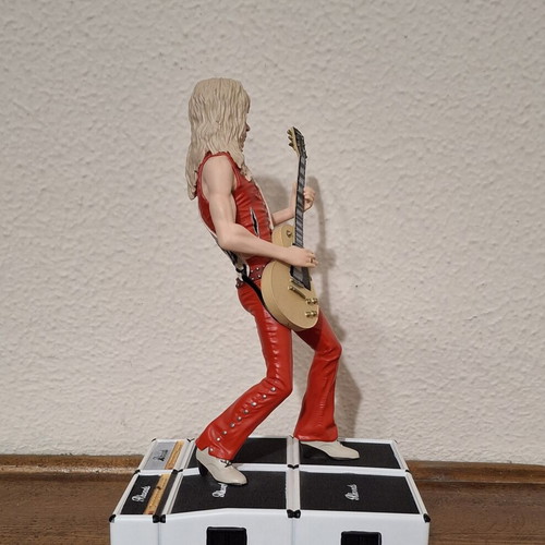 Randy Rhoads KnuckleBonz Limited Edition 1:9 Collectible Figure 1272/3000