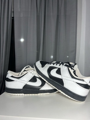 Nike Dunk маратонки употребявани, черно и бяло, номер 41