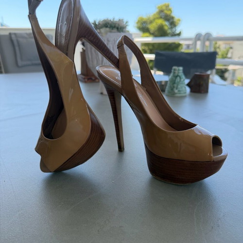 Jessica Simpson nude patent slingback platform heels size 37 used