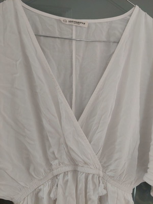 Playsuit Mindmatter λευκό κρουαζέ λινό ολόσωμο σορτς παραλίας καινούργιο