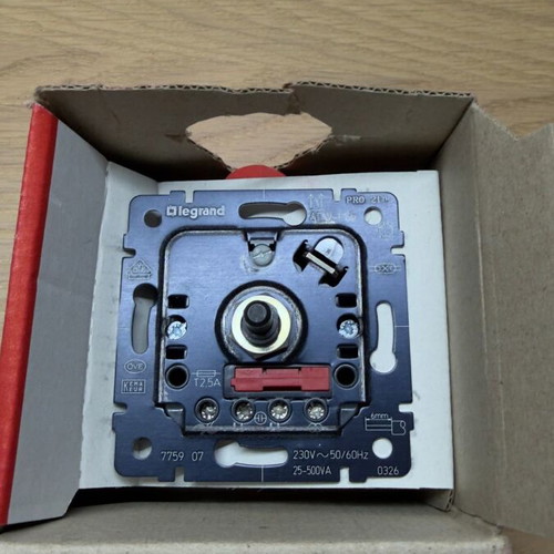 Legrand Dimmer P/P for Fluorescent Lights new