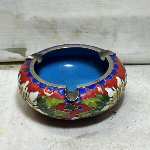 Vintage Cloisonné Ashtray with Floral Motifs, used, 10×4 cm