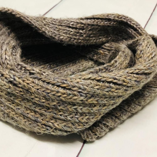Zara neck scarf used in excellent condition