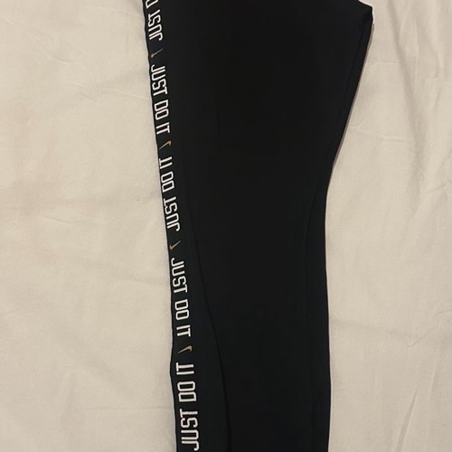 Nike women's 3/4 leggings used with gold details size S