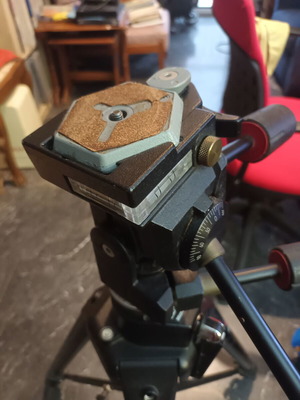 Manfrotto 229 Tripod Head like new, 3-Way Control