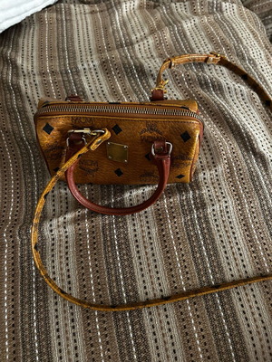 MCM Visetos Brown Leather Shoulder Bag – Γνήσια τσάντα ώμου/χειρός