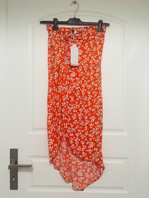 Bershka midi skirt with flowers new, red
