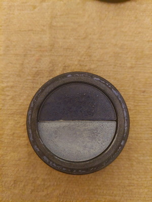 Eyeshadow blue and light blue like new
