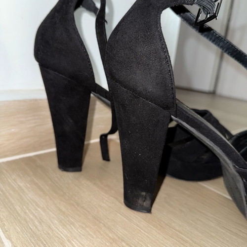 Sandals like new, size 43, black