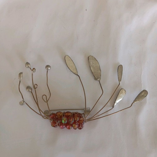 Handmade pin like new, gray, with movable twigs