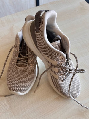 Adidas cloud foam racer women's athletic shoes used, size 37.5, beige