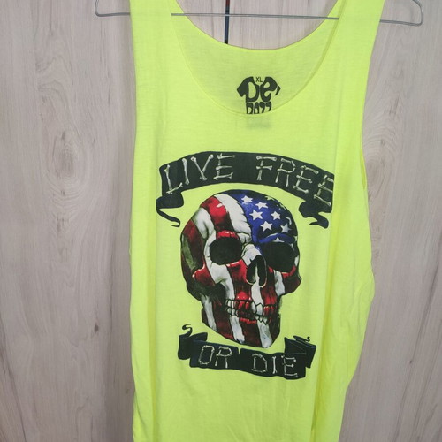 De Bezz unisex sleeveless shirt XL,L bright yellow with "Live free or Die" print new