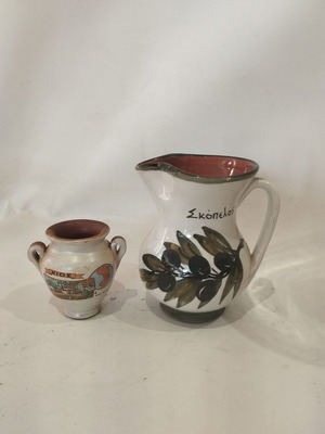 Set of 2 used clay decorative souvenirs 8x10, 13x15