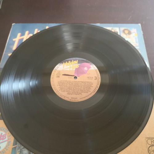 Holiday Hits 2 LP vinyl like new, pop