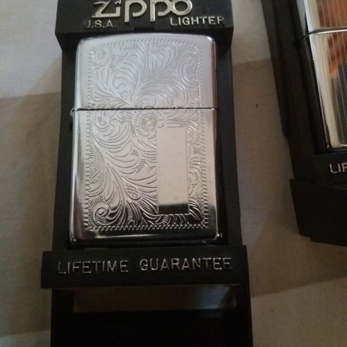Zippo XIII lighters like new, set of 2