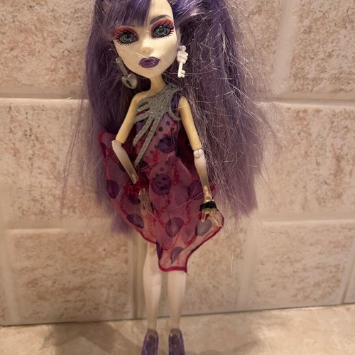 Monster High Doll Spectra Vondergeist 1st Wave like new