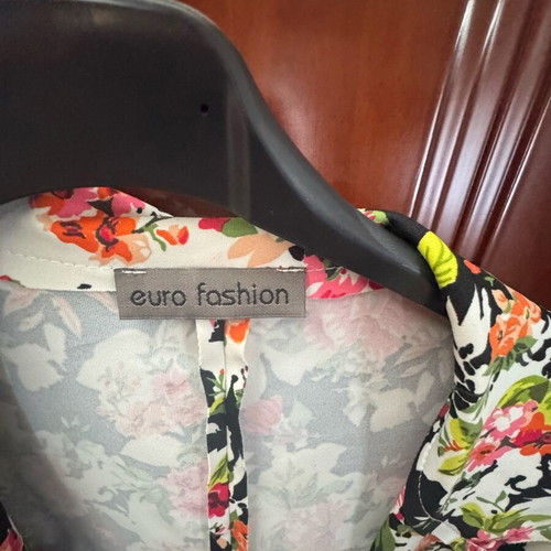 Floral jacket Italian wrinkle-free like new