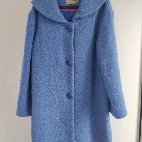 Darling vintage blue wool coat used, size Small