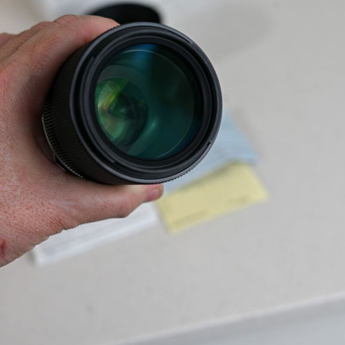 Sigma 105mm f/2.8 DG DN Macro Art lens like new for Sony E