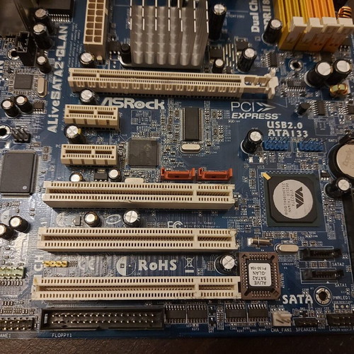 AsRock ALiveSATA2-GLAN Socket AM2 motherboard used, 2 RAM slots not working