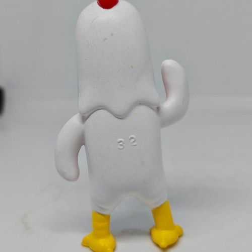 Stumble Guys Chicken Figurine like new, 5-6cm collectible