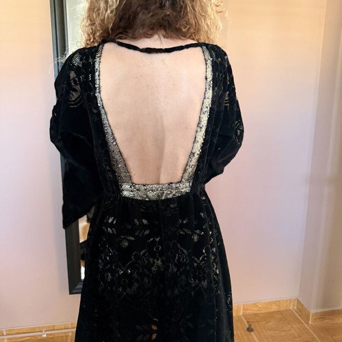 Nidodileda limited edition wrap dress set like new, black and gold